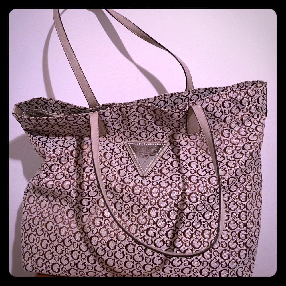 **EXCELLENT CONDITION** Guess bag